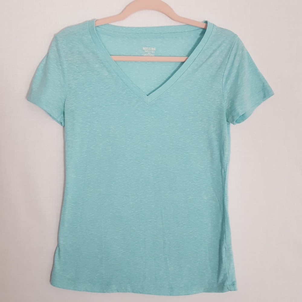 Mossimo tee shirt A13